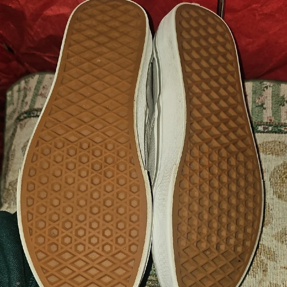 Vans Men's Light Gray Slip-On Loafers Size 7/Women's 8.5 LIKE NEW